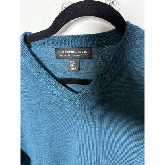 Harrison Davis Lightweight Blue V-neck 100% Fine Merino Wool Sweater Men's MED - Picture 3 of 6